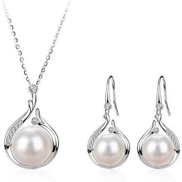 طقم عقد بقلادة واقراط لؤلؤ المياه العذبة للنساء مرصع بالماس 5.0 5.0 من 5 نجوم (1)